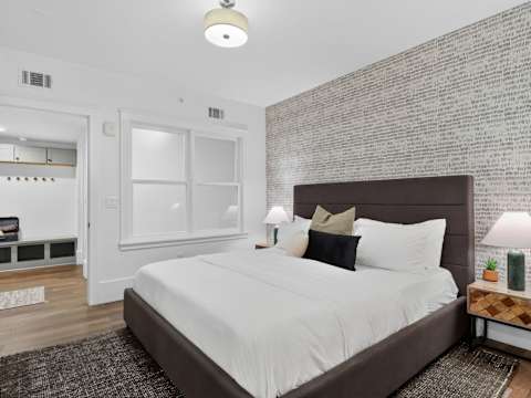Contemporary Condo, Downtown Savannah photo 27