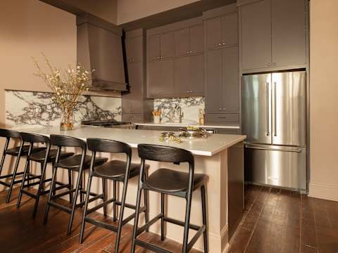Luxury Home on Magazine, Shared Heated Pool & Spa photo 4