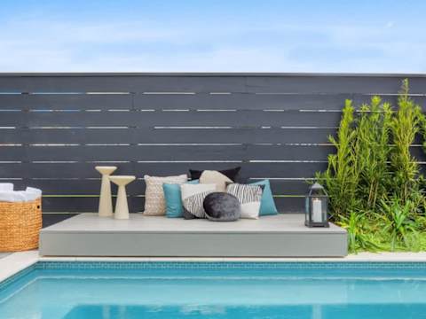 Luxe, Sunlit Home, Heated Pool & Near CBD photo 1