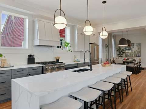 Luxe, Sunlit Home, Heated Pool & Near CBD photo 11
