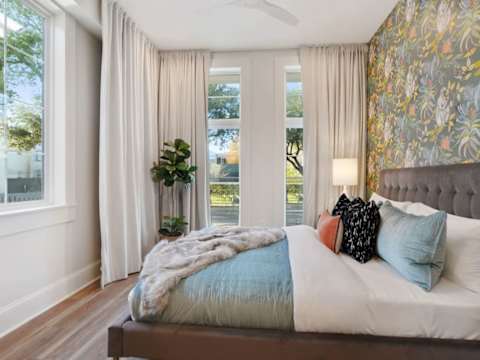 Luxe, Sunlit Home, Heated Pool & Near CBD photo 15