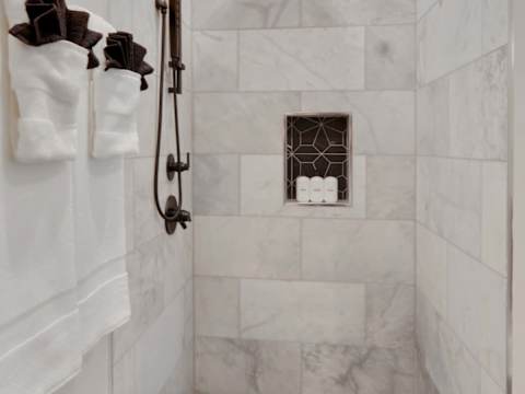 Luxe, Sunlit Home, Heated Pool & Near CBD photo 22