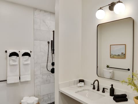 2 Unit Modern Combo | Heated Pool | Near FQ photo 9