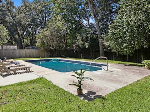 4BR Savannah Retreat, Heated Pool, Grill & Garden photo 31