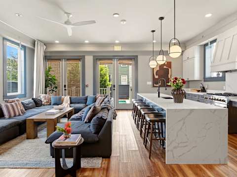 2 Unit Modern Combo | Heated Pool | Near FQ photo 24