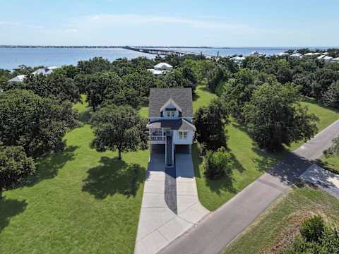 7BR Coastal Retreat | Heated Pool & Game Area photo 50