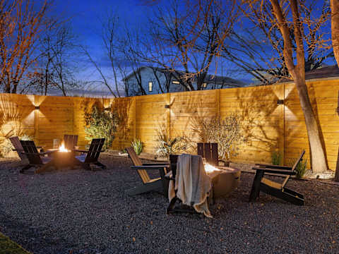 Expansive Luxury Duplex with Shared Pool photo 5