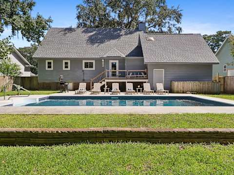 4BR Savannah Retreat | Private Pool, Grill & Garden photo 1