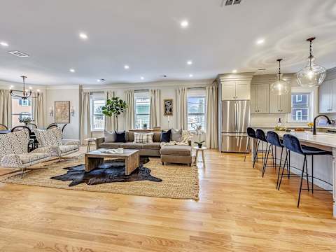 Spacious & Renovated 6BR | Near T + Parking photo 8