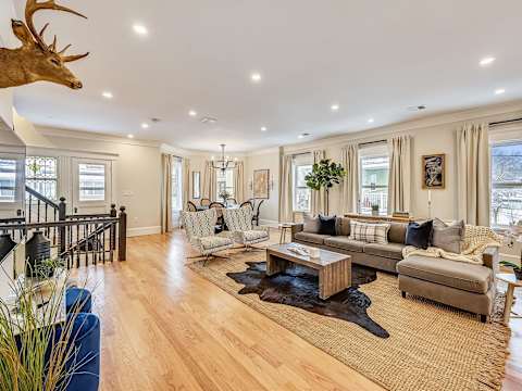 Spacious & Renovated 6BR | Near T + Parking photo 7