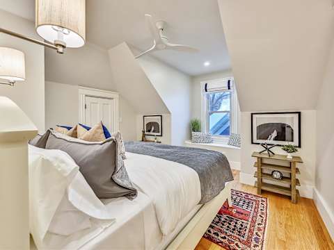 Spacious & Renovated 6BR | Near T + Parking photo 22
