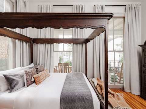 Grand 8BR NOLA Estate | Heated Pool & Spa photo 4