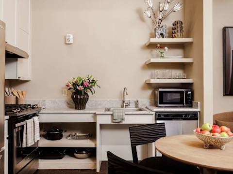 Downtown ADA 2BR Condo, French Quarter photo 6