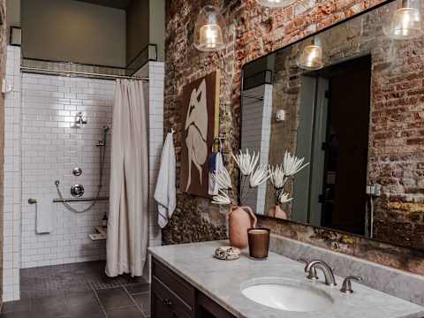 Bright 5BR CBD Condos, Historic French Quarter photo 7