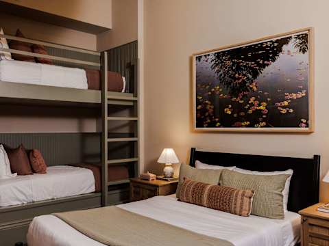 Bright 5BR CBD Condos, Historic French Quarter photo 17