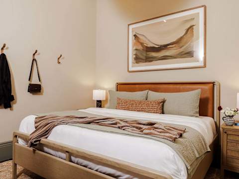 Bright 5BR CBD Condos, Historic French Quarter photo 27