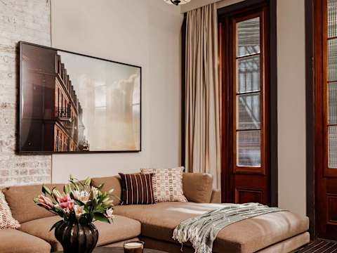 Bright 5BR CBD Condos, Historic French Quarter photo 33