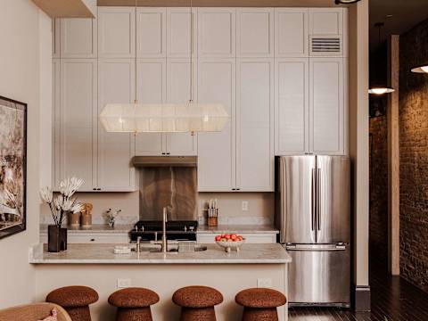 Bright 5BR CBD Condos, Historic French Quarter photo 35