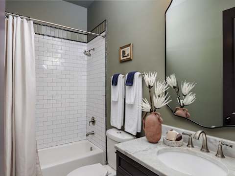 3BR Downtown NOLA Condo, Near Canal Street photo 8