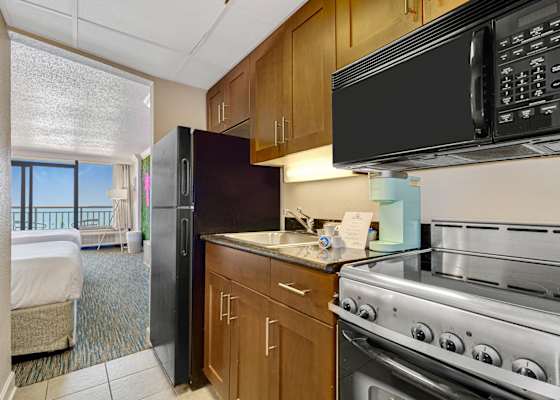 Fully equipped kitchen with all the essentials for a comfortable stay.
