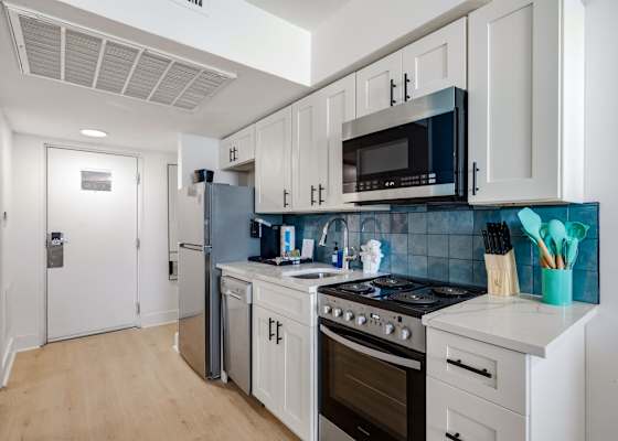 Pierfront Paradise interior view