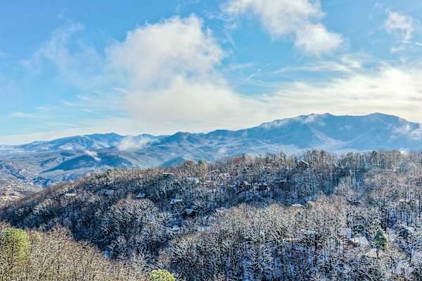 Laurel Inn Condominiums – Gatlinburg Getaway, a Casago vacation rental in Gatlinburg