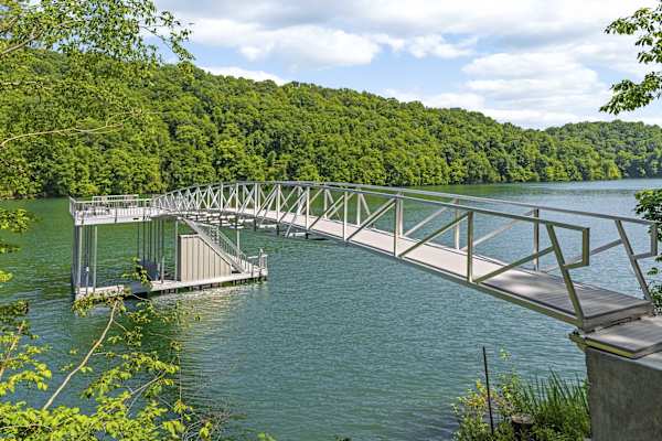 Lakeside Retreat, a Casago vacation rental in Norris Lake