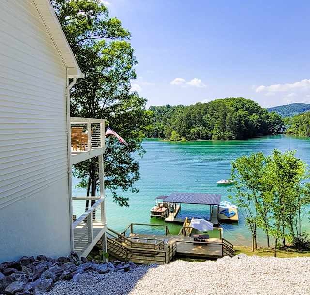 Lakin’ It Easy