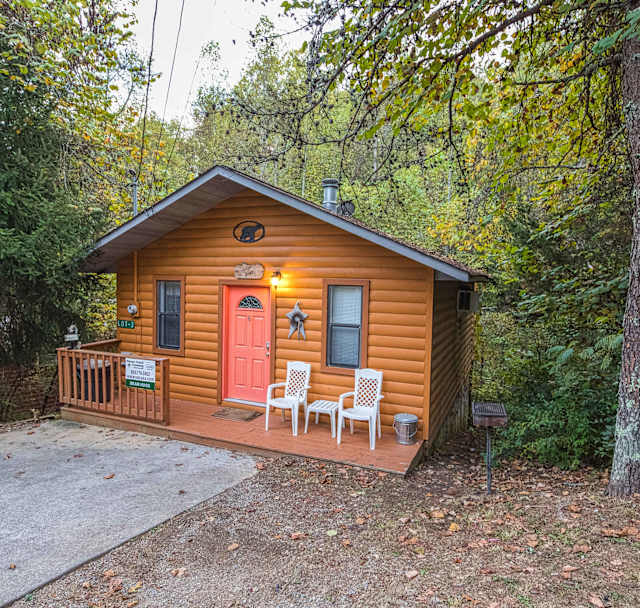 Bear Hugs Cabin