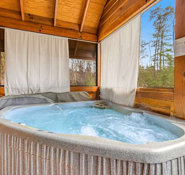 Arrowhead – Moonlight Romance Cabin