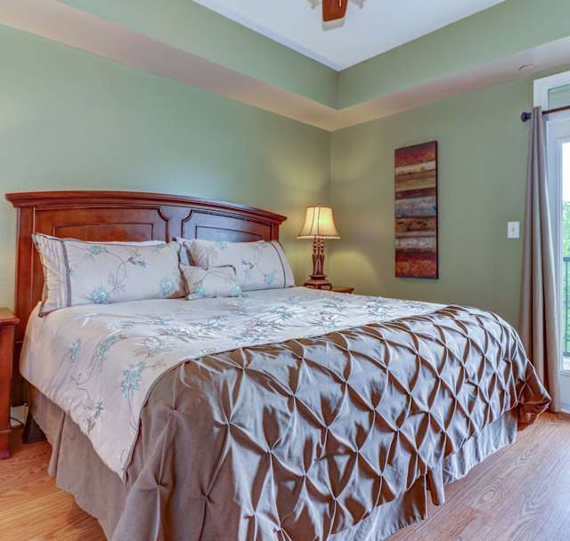 River Crossing Condominiums – A Beautiful River View