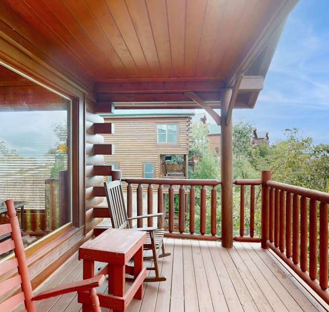 Legacy Mountain Resort – Hillbilly Highrise