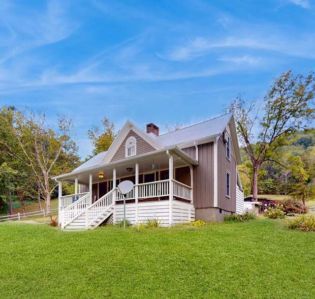 Julia’s Farmhouse
