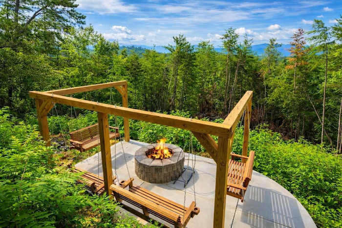 Cabin with Hot Tub photo 2