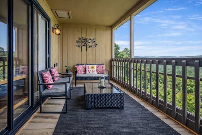 Luxe Family Ski View Condo Perfect 2BR Gatlinburg photo 4