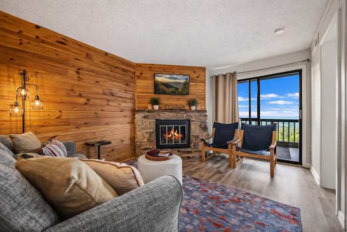 Luxe Family Ski View Condo Perfect 2BR Gatlinburg photo 2