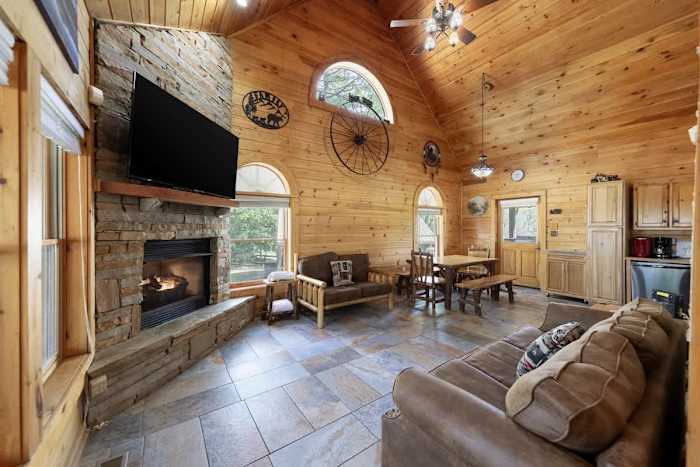 Perfect Smoky Family Retreat photo 3