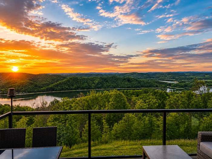 Breathtaking Lake Views photo 3