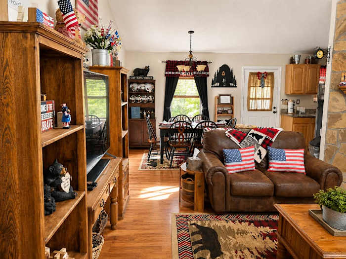 Sky Harbor Family Cabin photo 5