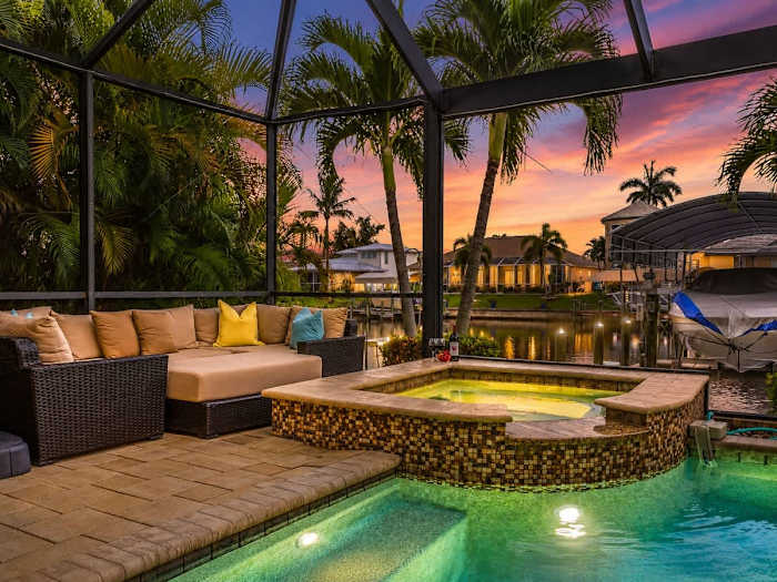 The Luxury Villa photo 4