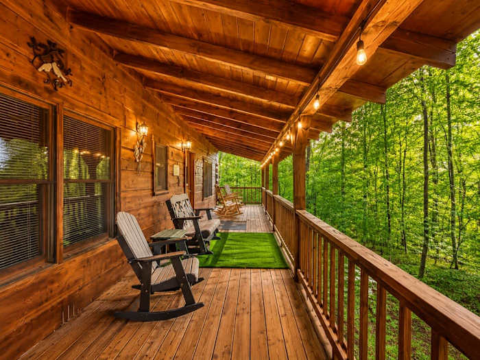 Mountaintop Log Cabin photo 2