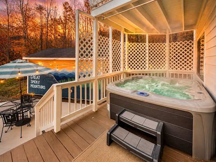 Luxe 2BR Cabin photo 5