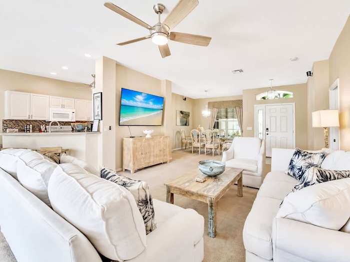 Luxe FL 3BR in Country Club photo 3
