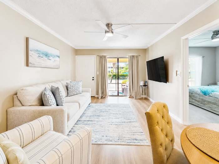 Luxe Marco Island 2BR Condo 1000 ft to the Beach photo 2