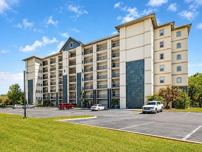 Updated 2BR Pigeon Forge Condo 100 Ft to Pkwy! photo 2