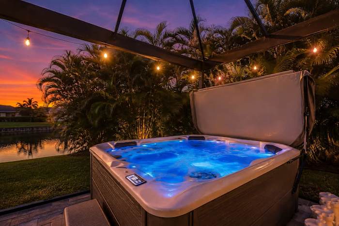 Brand New Luxe Waterfront Villa photo 4