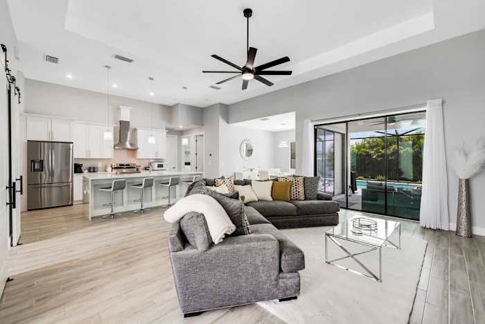 A Modern Vacation Home - Welcome to Pineapple Cove photo 4
