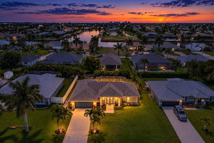 Luxe Cape Coral Pool Oasis Dog-Friendly photo 3