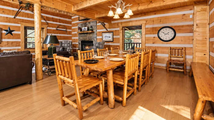 Beautiful Log Cabin 3BR photo 4