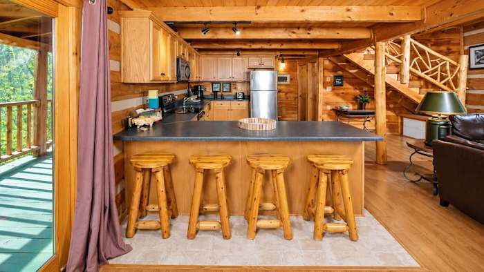 Beautiful Log Cabin 3BR photo 5